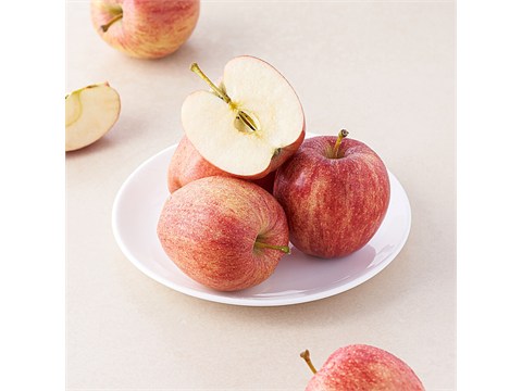 fresho! Apple - Royal Gala, Premium, 4 pcs