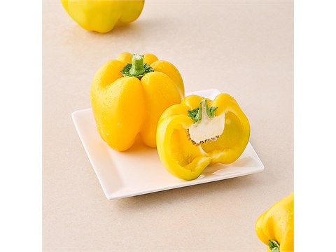 fresho! Capsicum - Yellow, Organically Grown, 1 pc