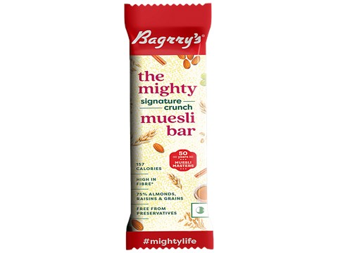 Bagrry's The Mighty Muesli Bar - Signature Crunch, Wholesome, Provides Energy, Rich In Fibre, 38 g