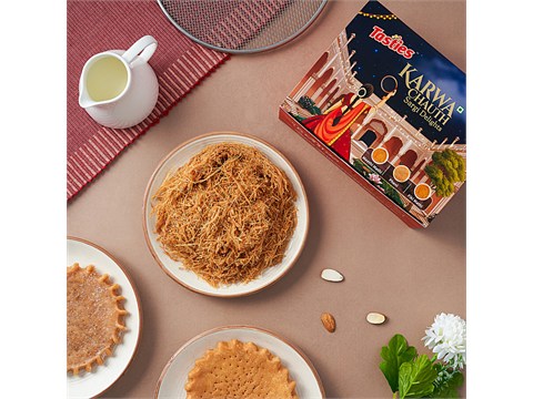 Tasties Karwa Chauth Sargi Gift Box, 300 g